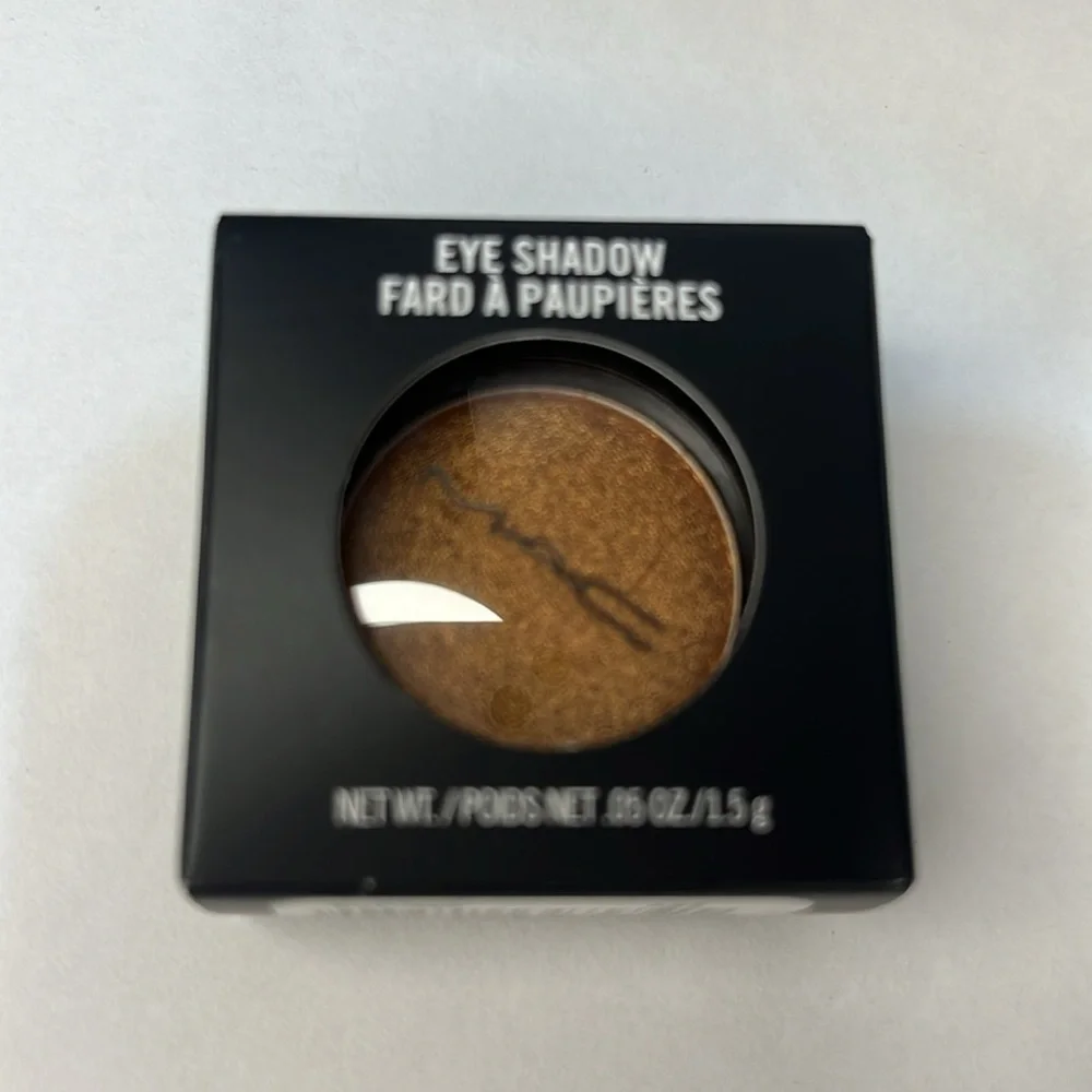 NEW MAC Eyeshadow - Amber Light Frost
